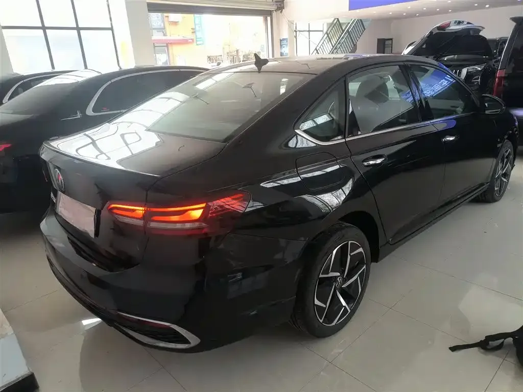 Volkswagen Lavida 2023 из CN, фото 2