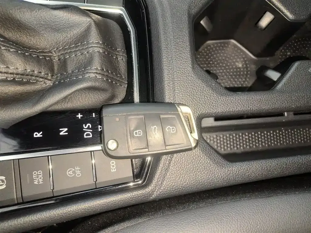 Volkswagen Lavida 2023 из CN, фото 9
