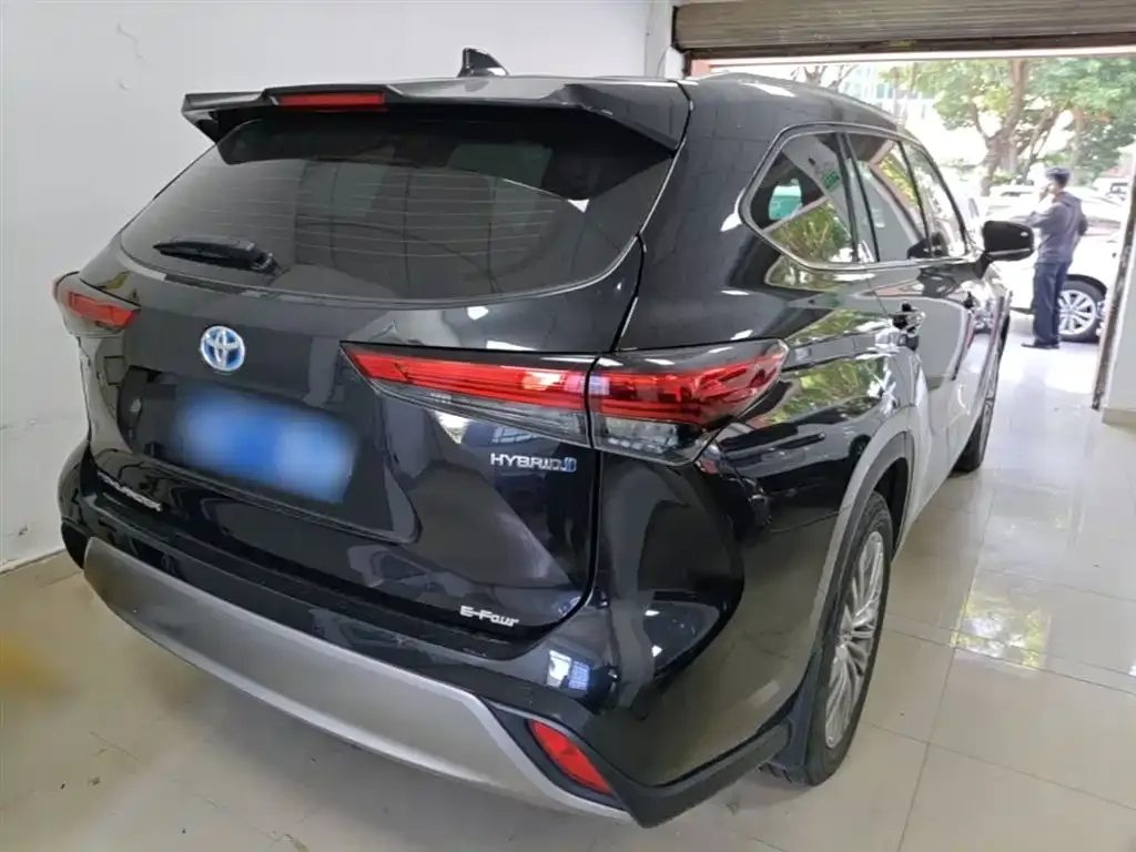 Toyota Highlander — фото 4