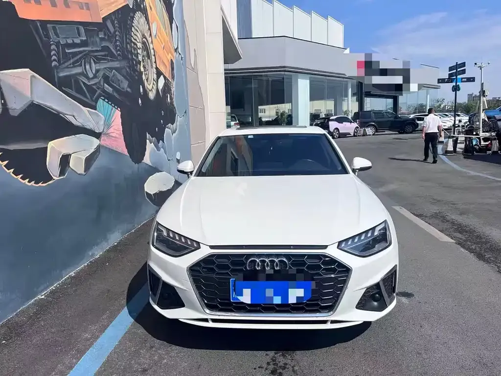Audi A4L 2023 из CN, фото 7