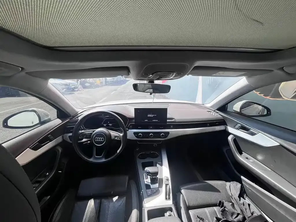 Audi A4L 2023 из CN, фото 5