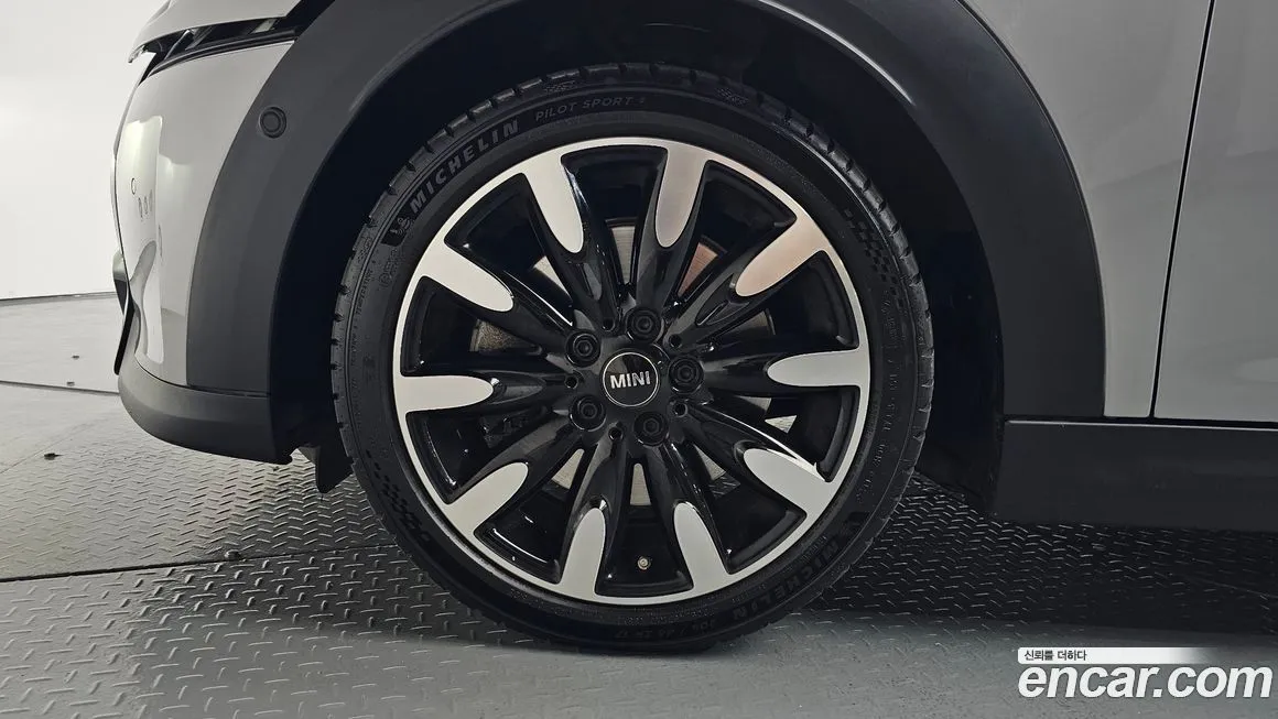 Mini Cooper 2023 из KR, фото 10