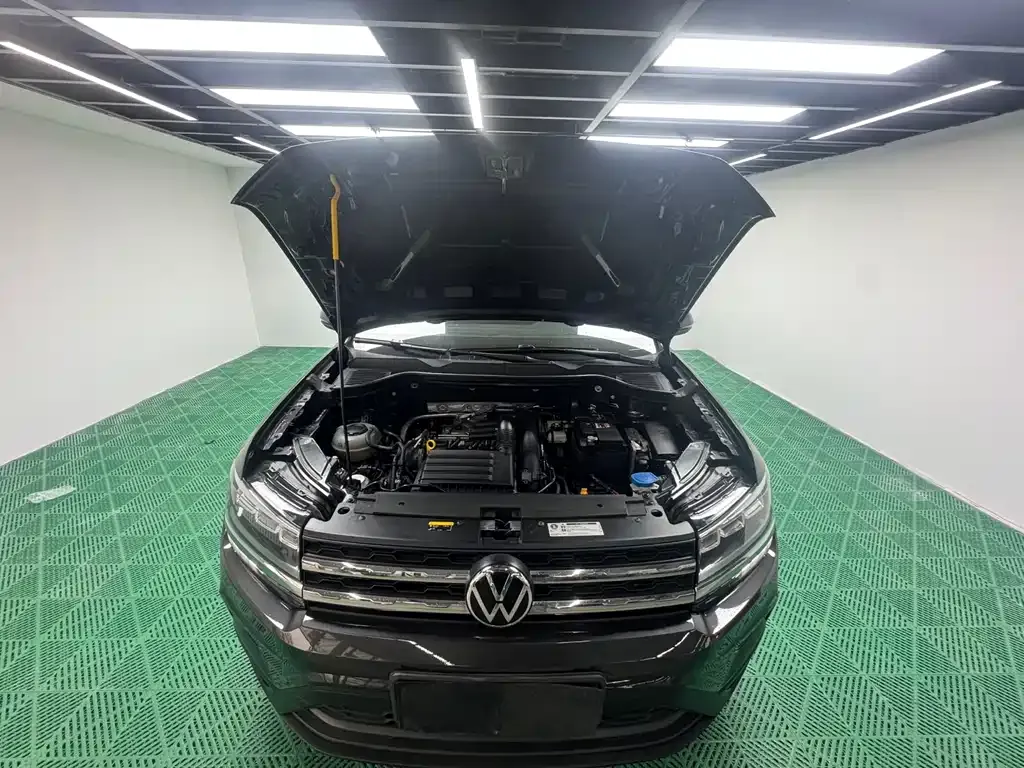 Volkswagen Tharu — фото 2