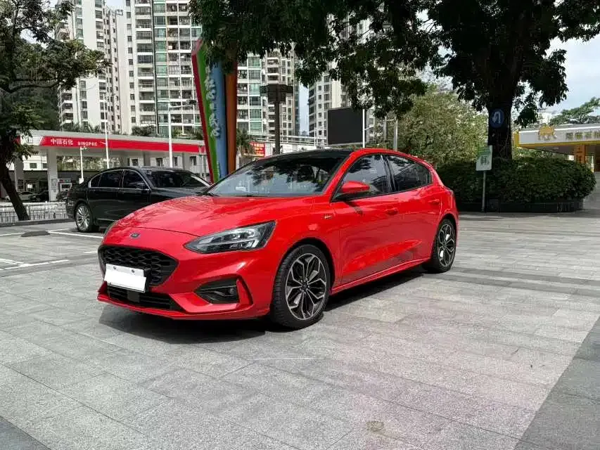 Ford Focus — фото 1