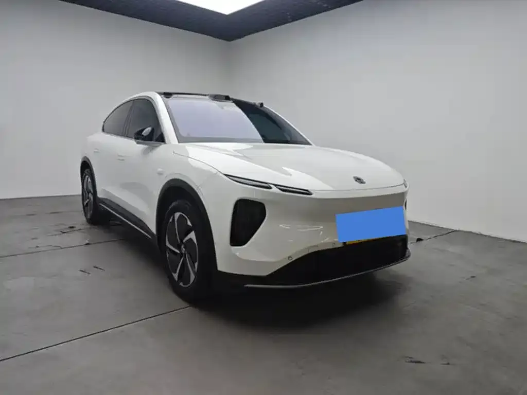 NIO EC6 — фото 10