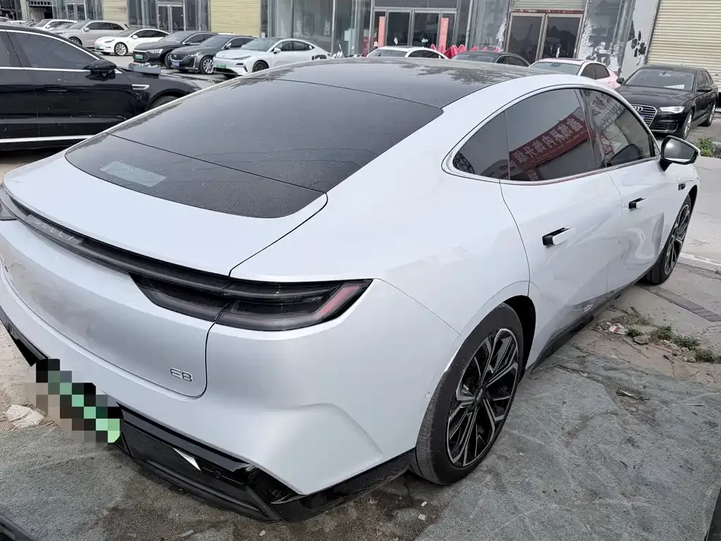 Geely Galaxy E8 2025 из CN, фото 6