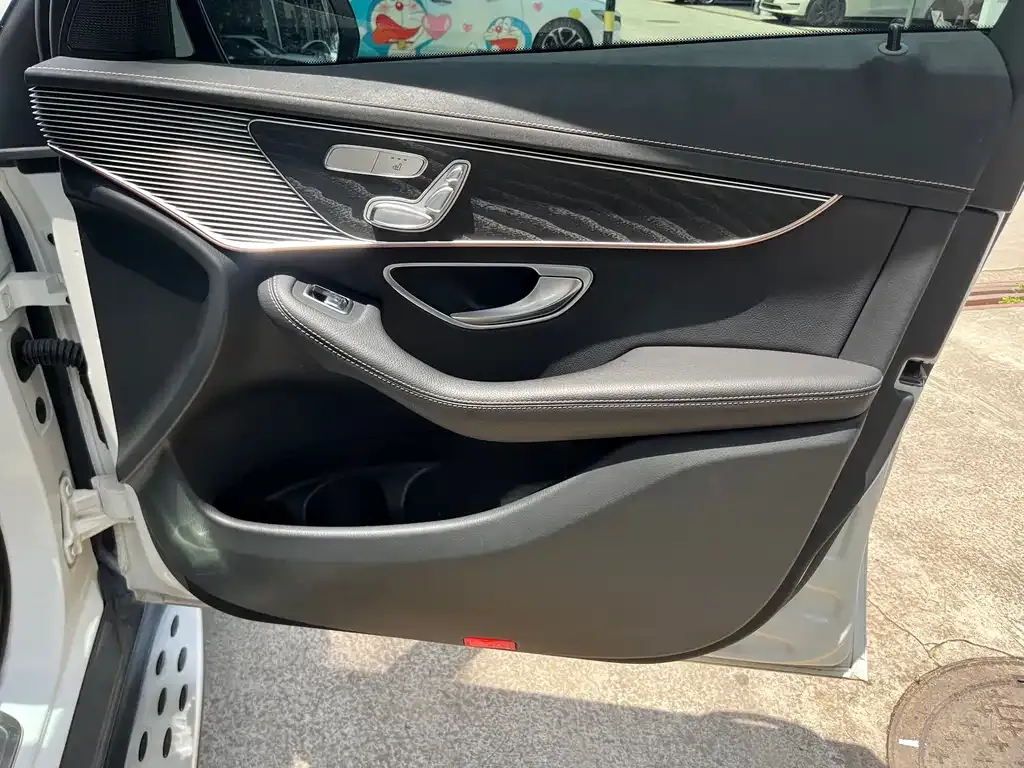 Mercedes-Benz EQC 2021 из CN, фото 9