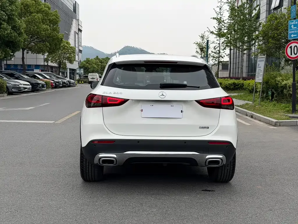 Mercedes-Benz GLA — фото 4