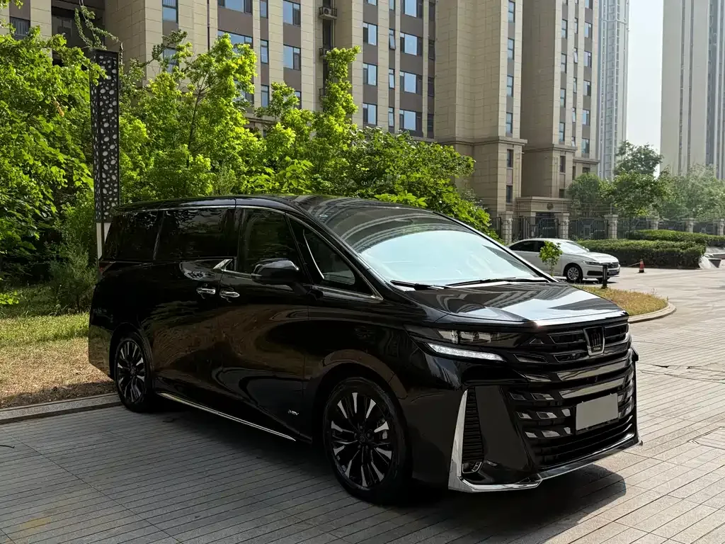 Toyota Vellfire 2025 из CN, фото 2