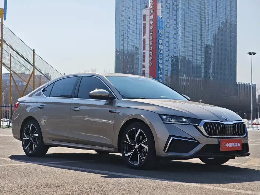 Skoda Octavia — фото 9