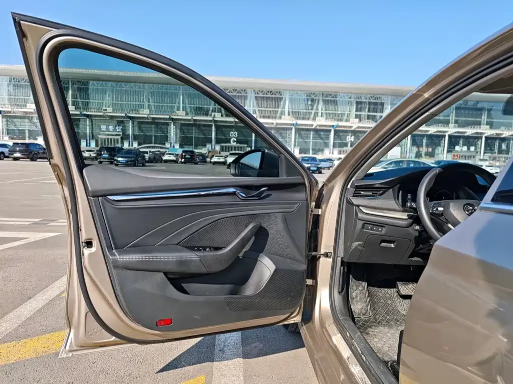 Skoda Octavia — фото 7