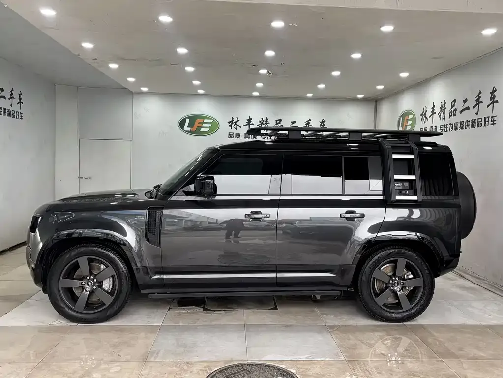Land Rover Defender — фото 10