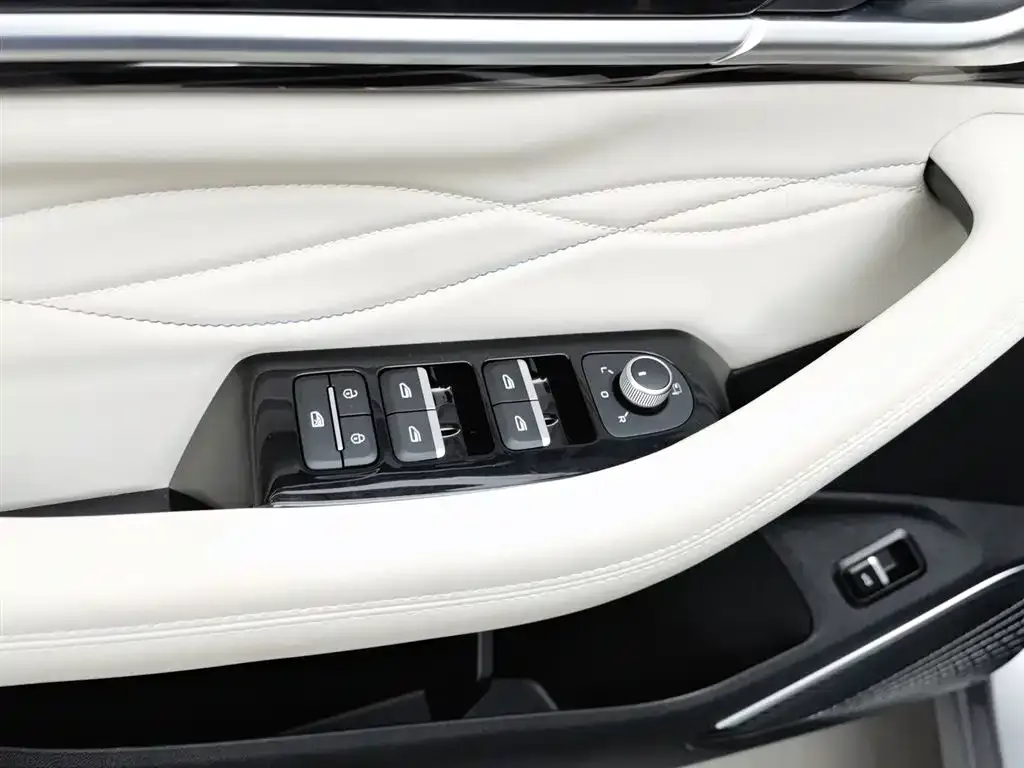 Geely Xingyue L 2025 из CN, фото 2