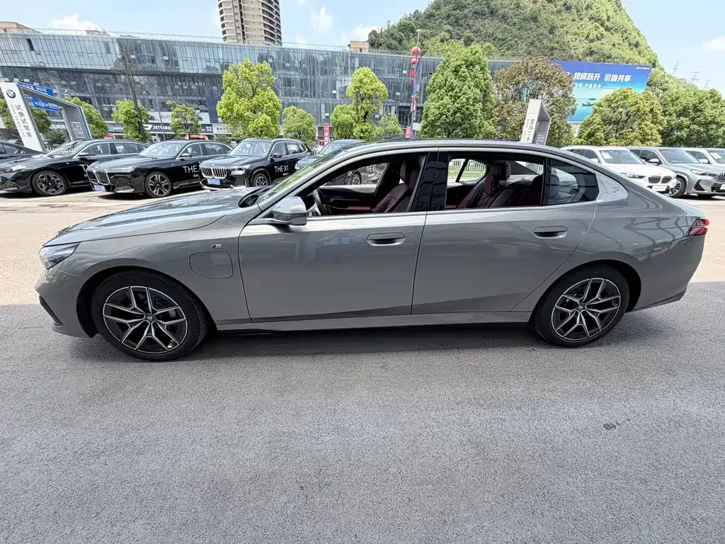 BMW i5 2024 из CN, фото 9