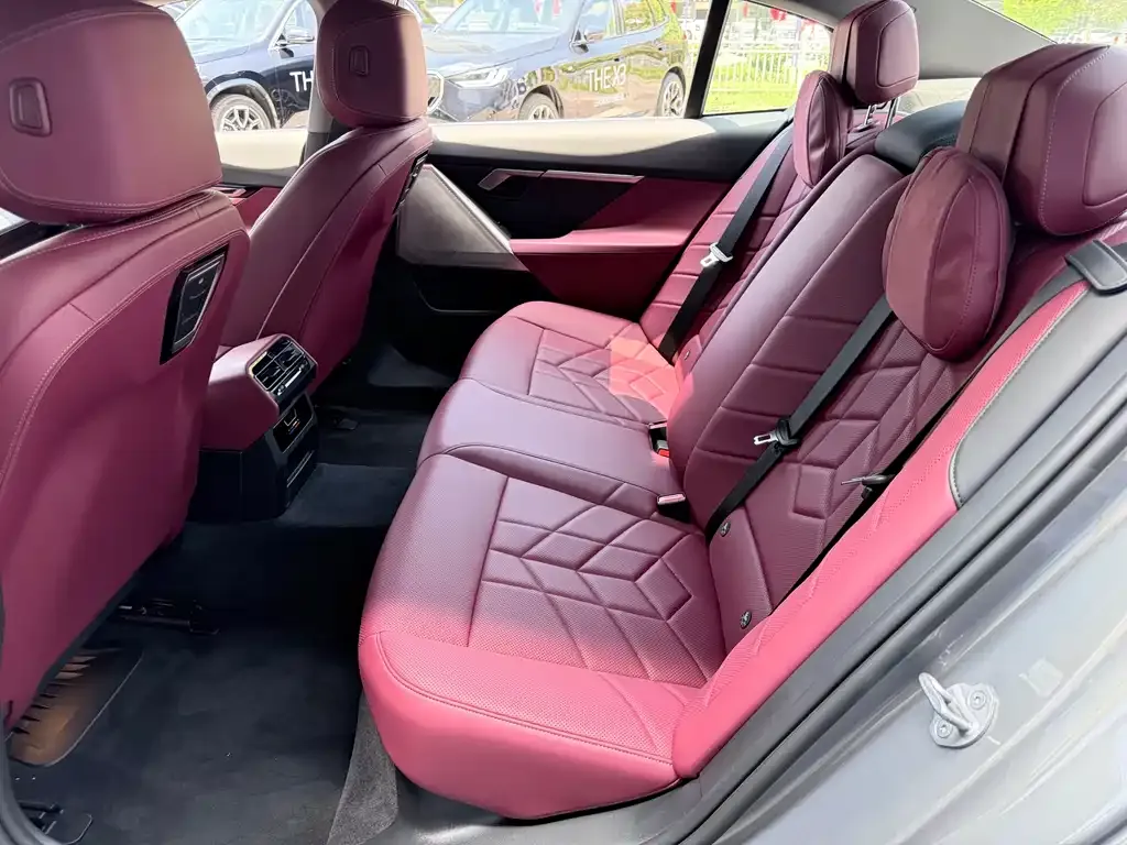 BMW i5 2024 из CN, фото 3