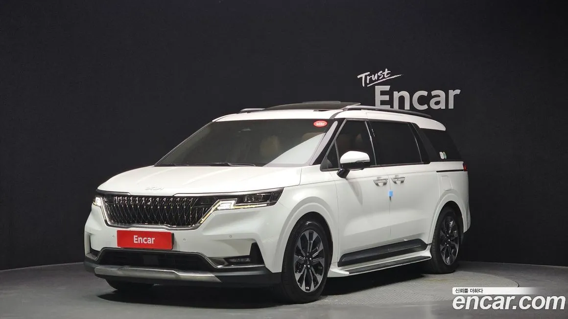 Kia Carnival — фото 1