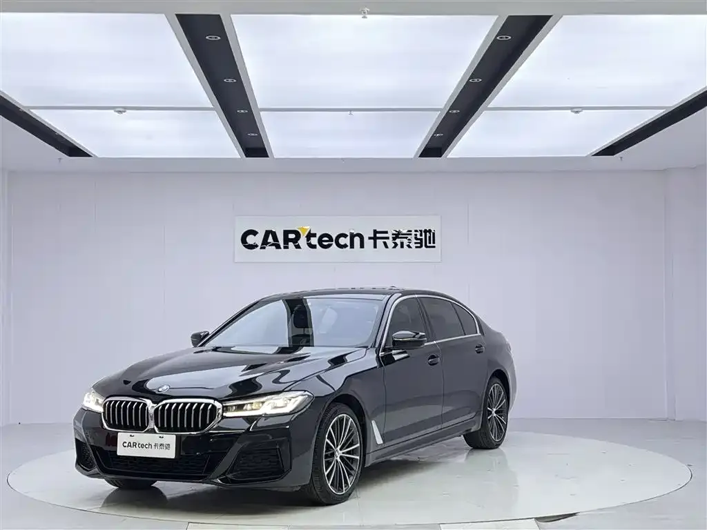 BMW 5 Series — фото 1
