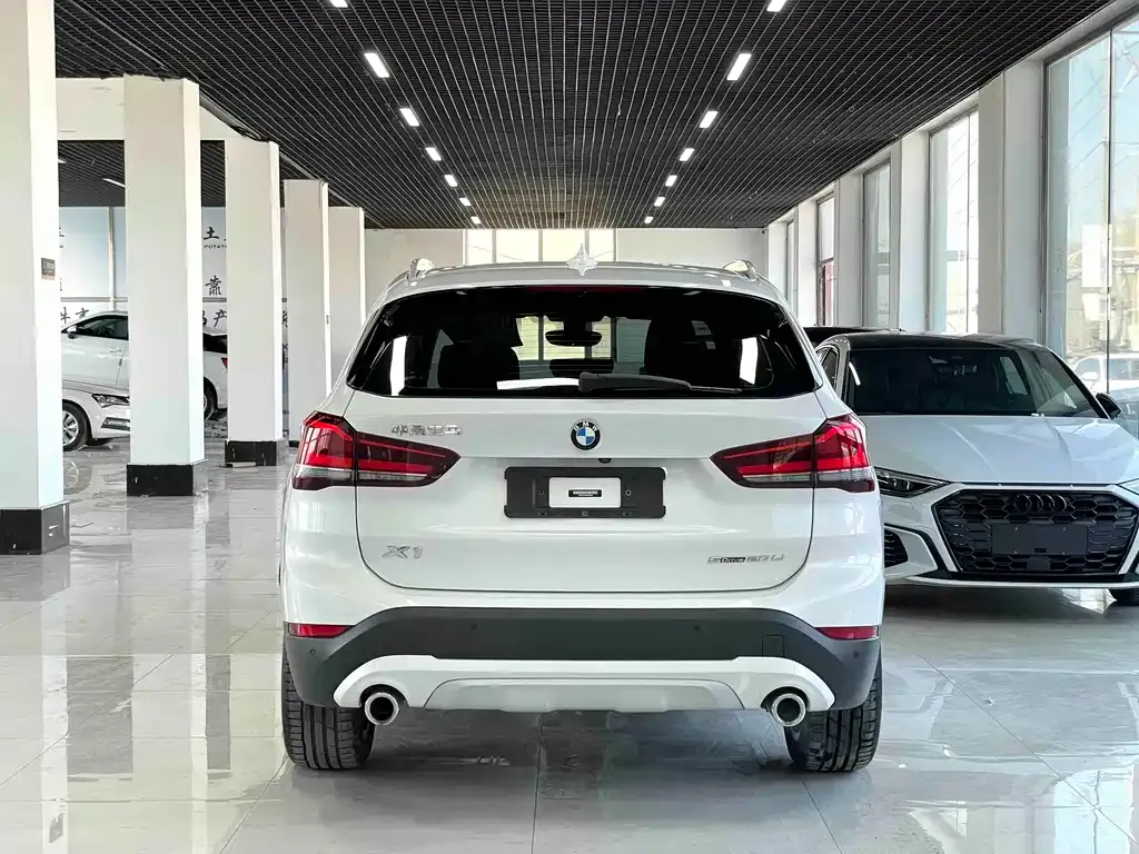 BMW X1 — фото 4