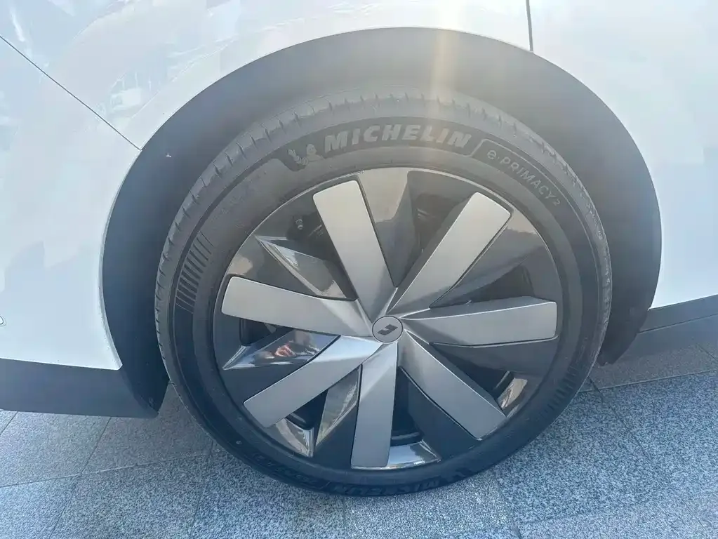Li Auto i8 2025 из CN, фото 3