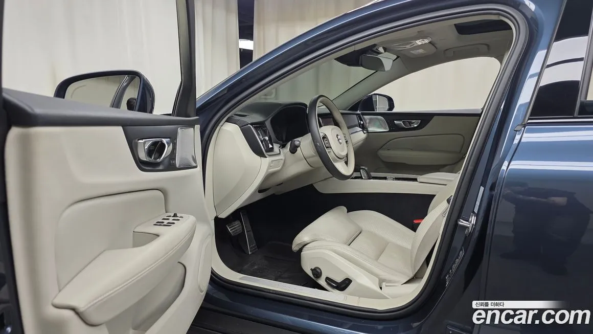 Volvo V60 2021 из KR, фото 10
