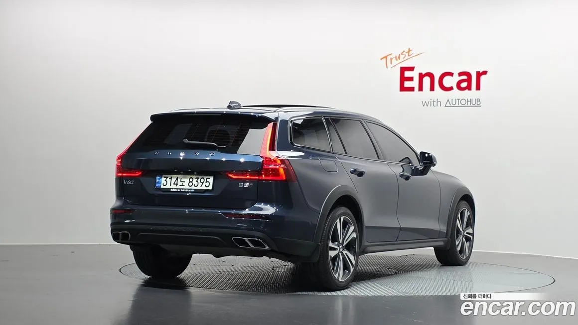 Volvo V60 2021 из KR, фото 3