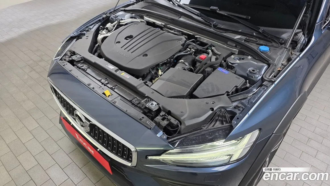 Volvo V60 2021 из KR, фото 9