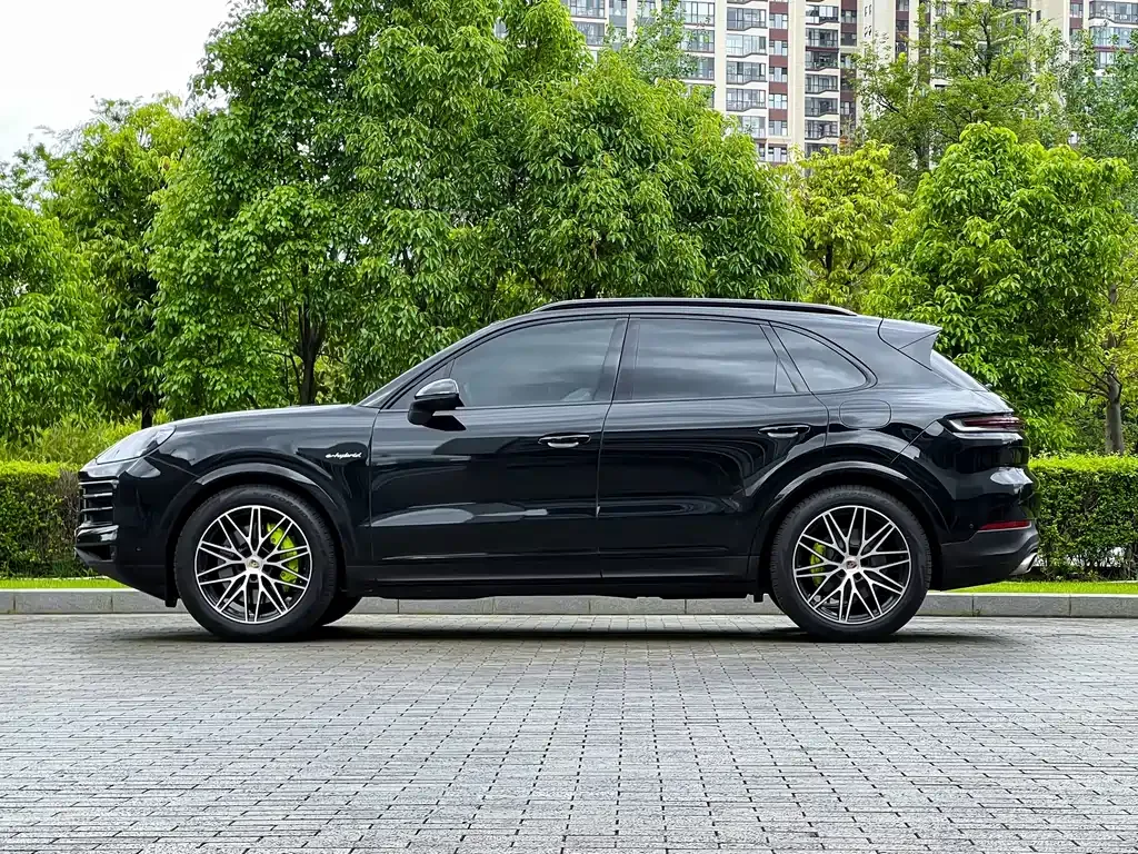 Porsche Cayenne Hybrid — фото 6
