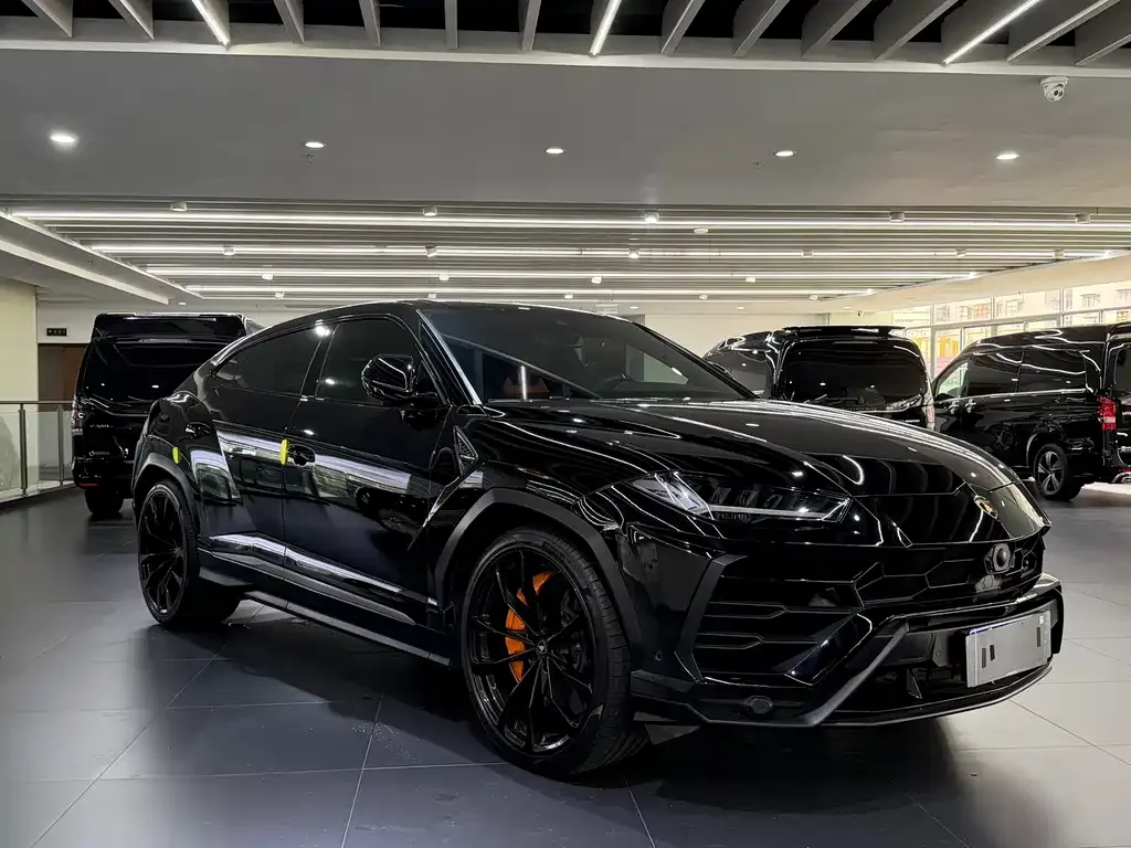 Lamborghini Urus — фото 7