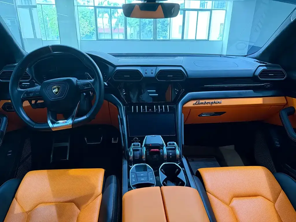 Lamborghini Urus — фото 2
