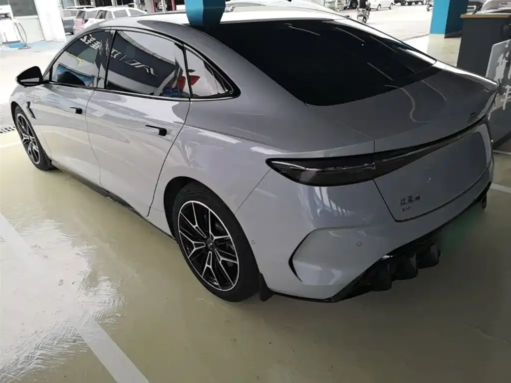 BYD Seal — фото 10