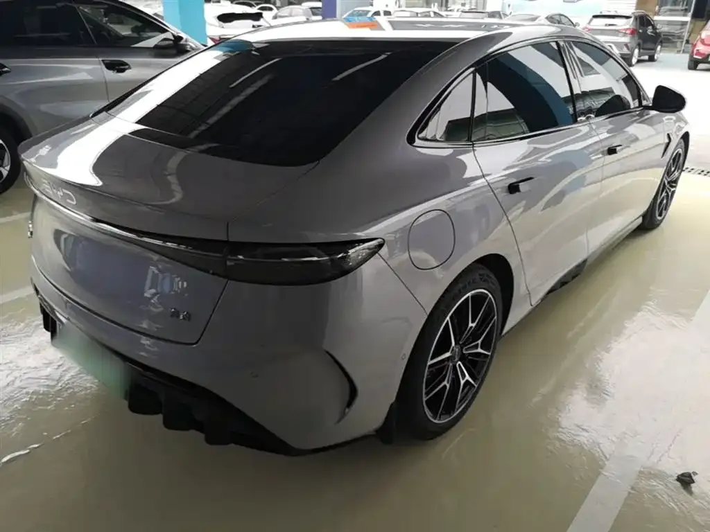 BYD Seal — фото 7