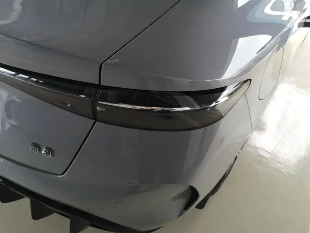 BYD Seal — фото 9