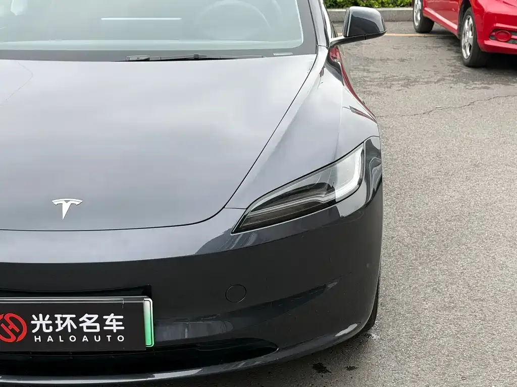 Tesla Model 3 — фото 10