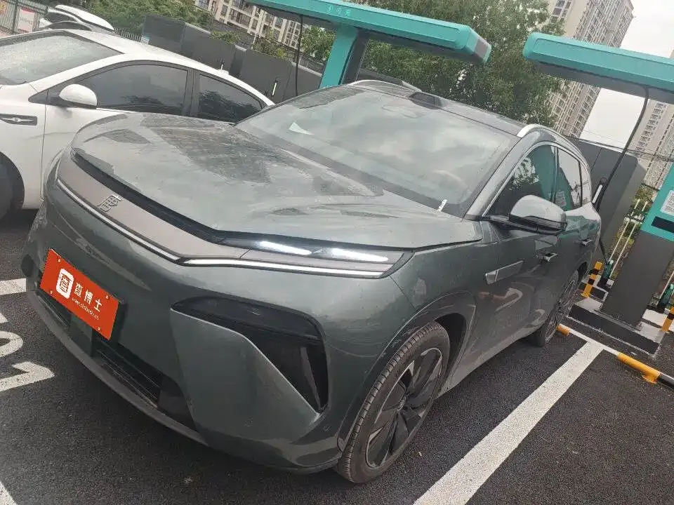 BYD Tang L — фото 1