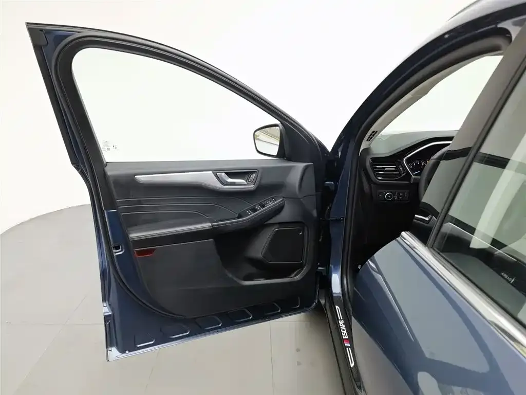 Ford Escape 2024 из CN, фото 4