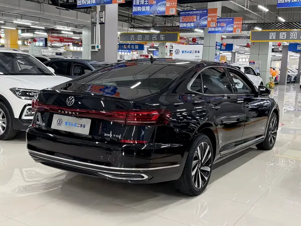 Volkswagen Passat — фото 7