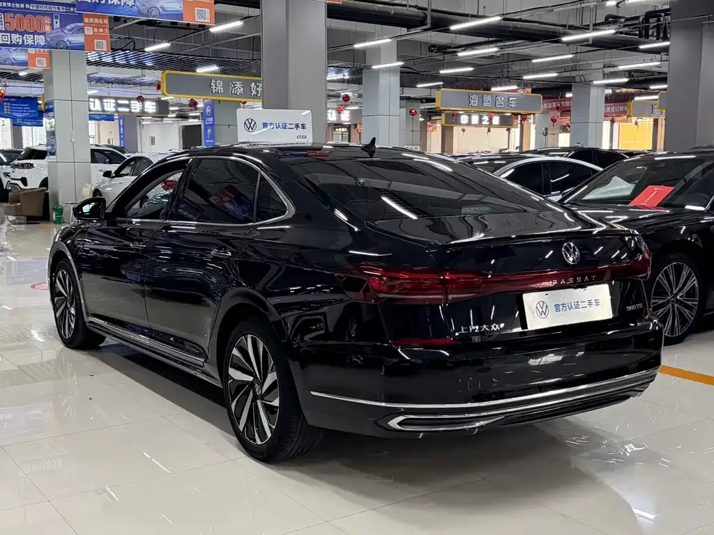 Volkswagen Passat — фото 5