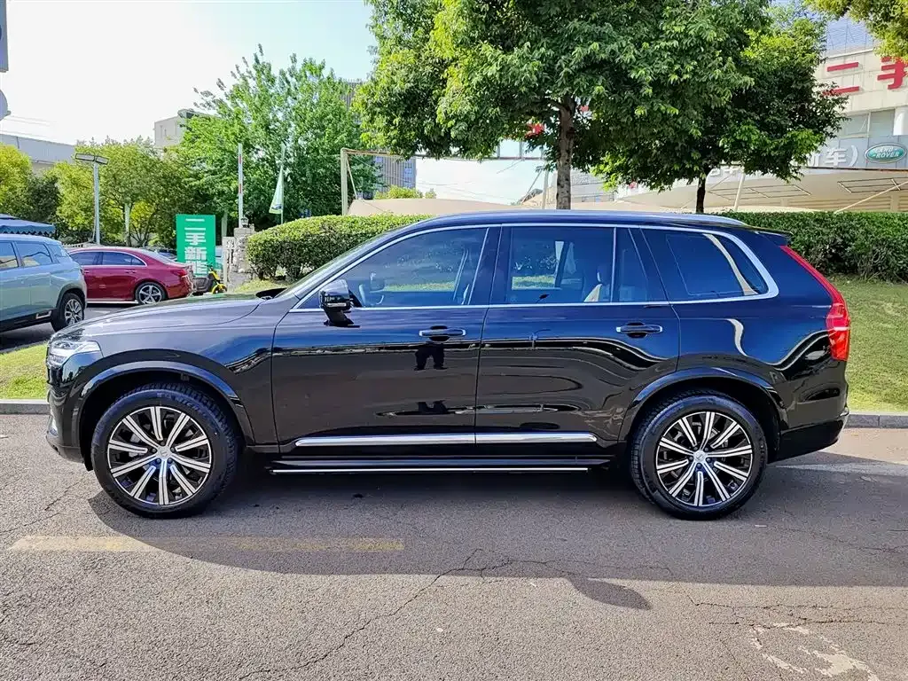 Volvo XC90 — фото 9