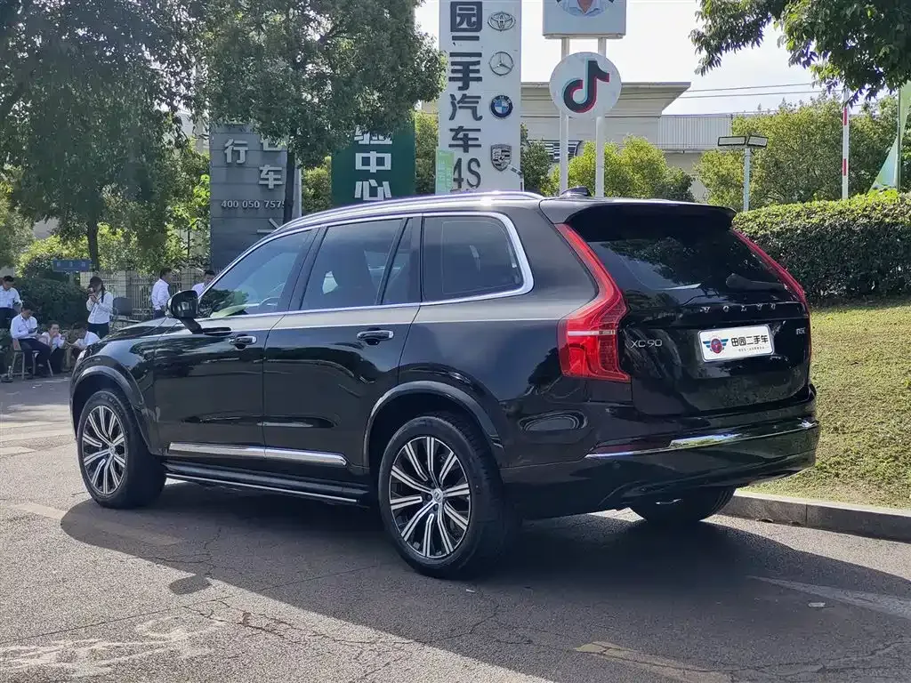 Volvo XC90 — фото 10