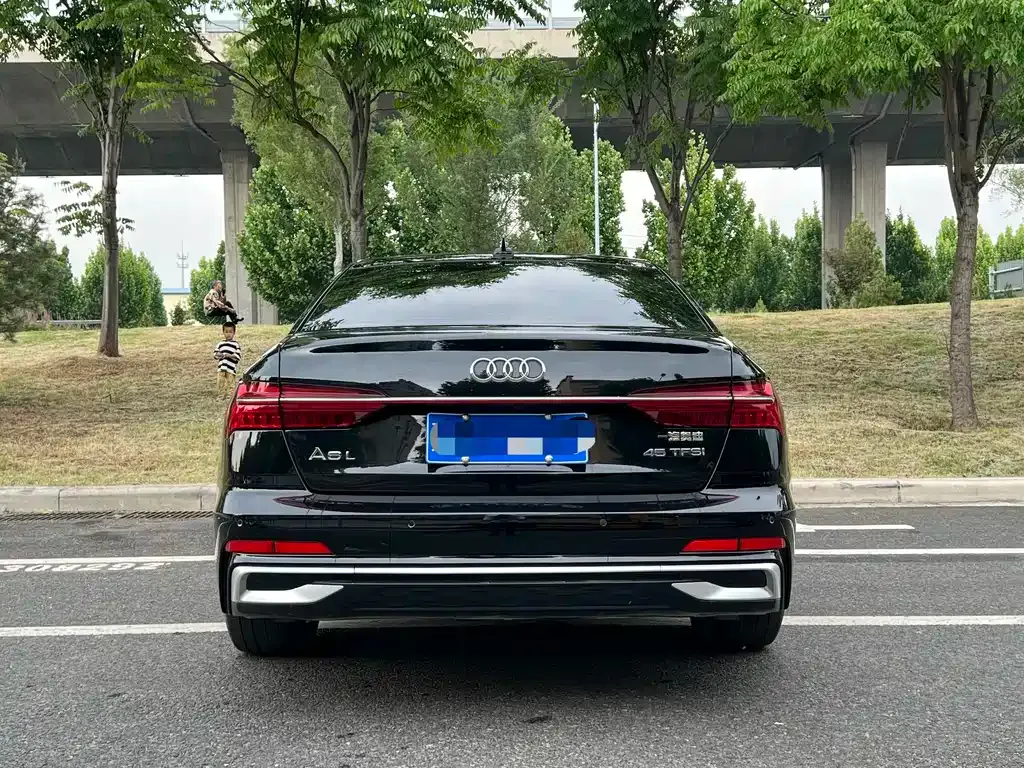 Audi A6L — фото 6