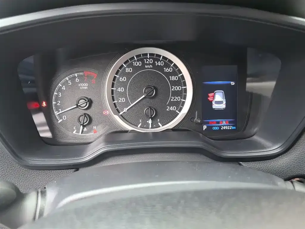 Toyota Corolla Cross 2023 из CN, фото 7