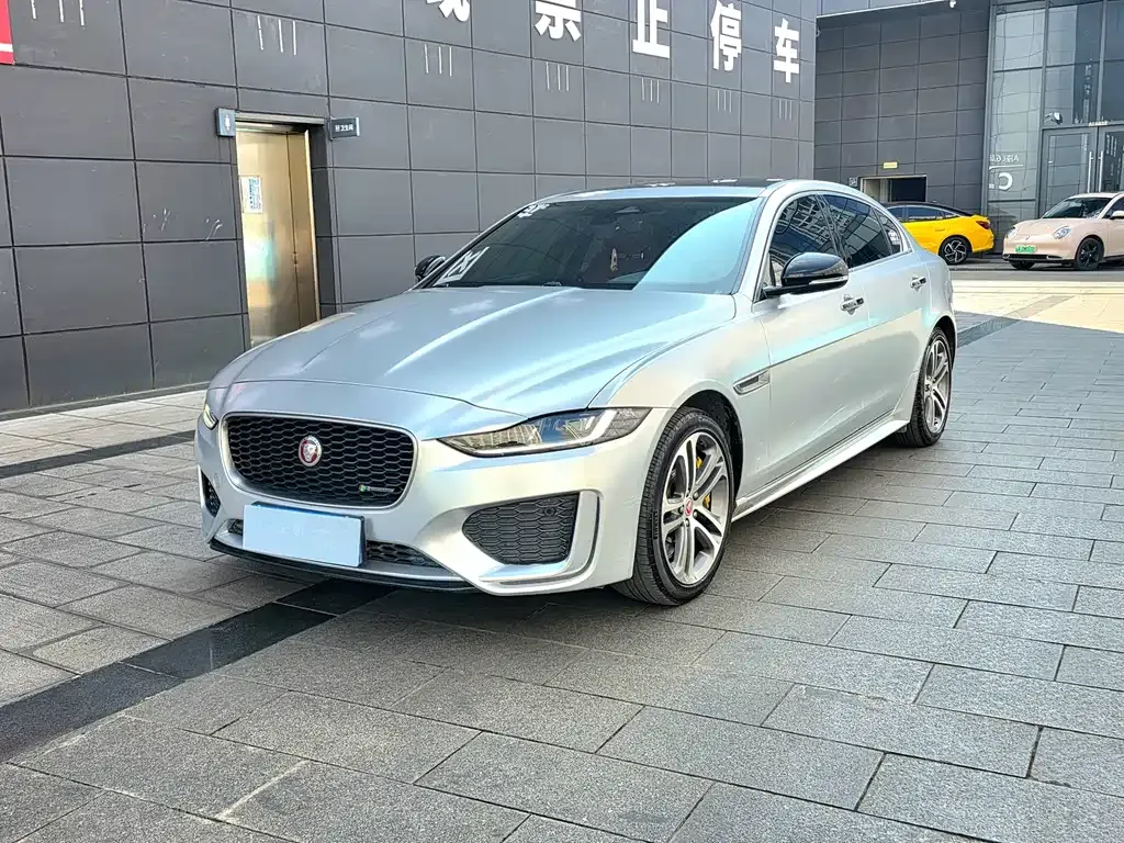 Jaguar XEL — фото 1