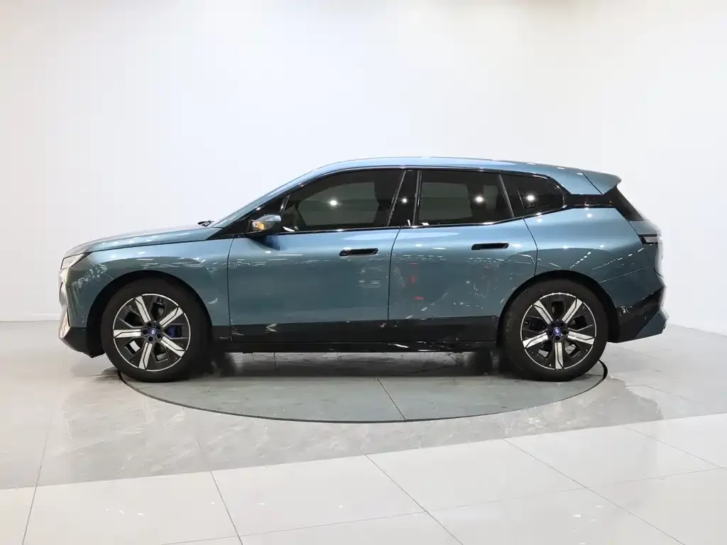 BMW iX 2023 из CN, фото 3