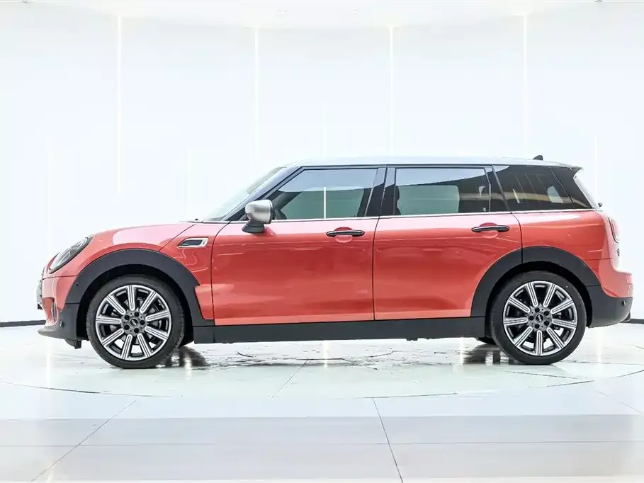 MINI Clubman — фото 9