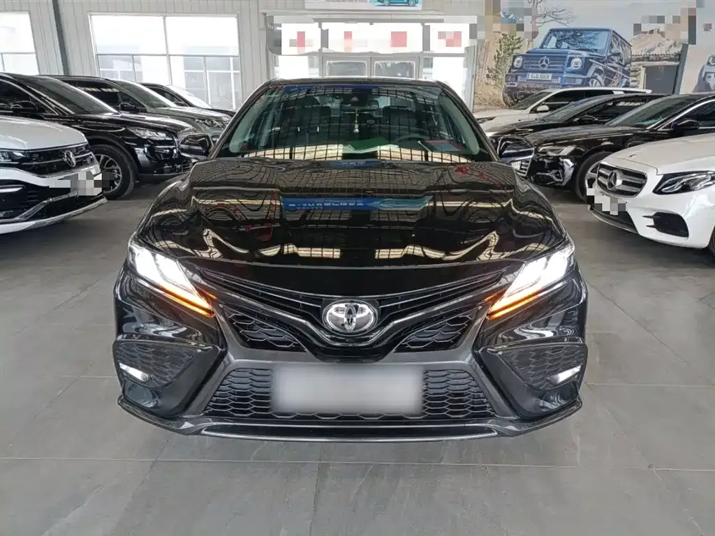 Toyota Camry — фото 9
