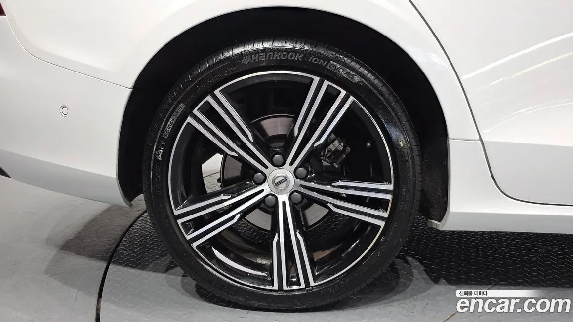 Volvo S60 2021 из KR, фото 8