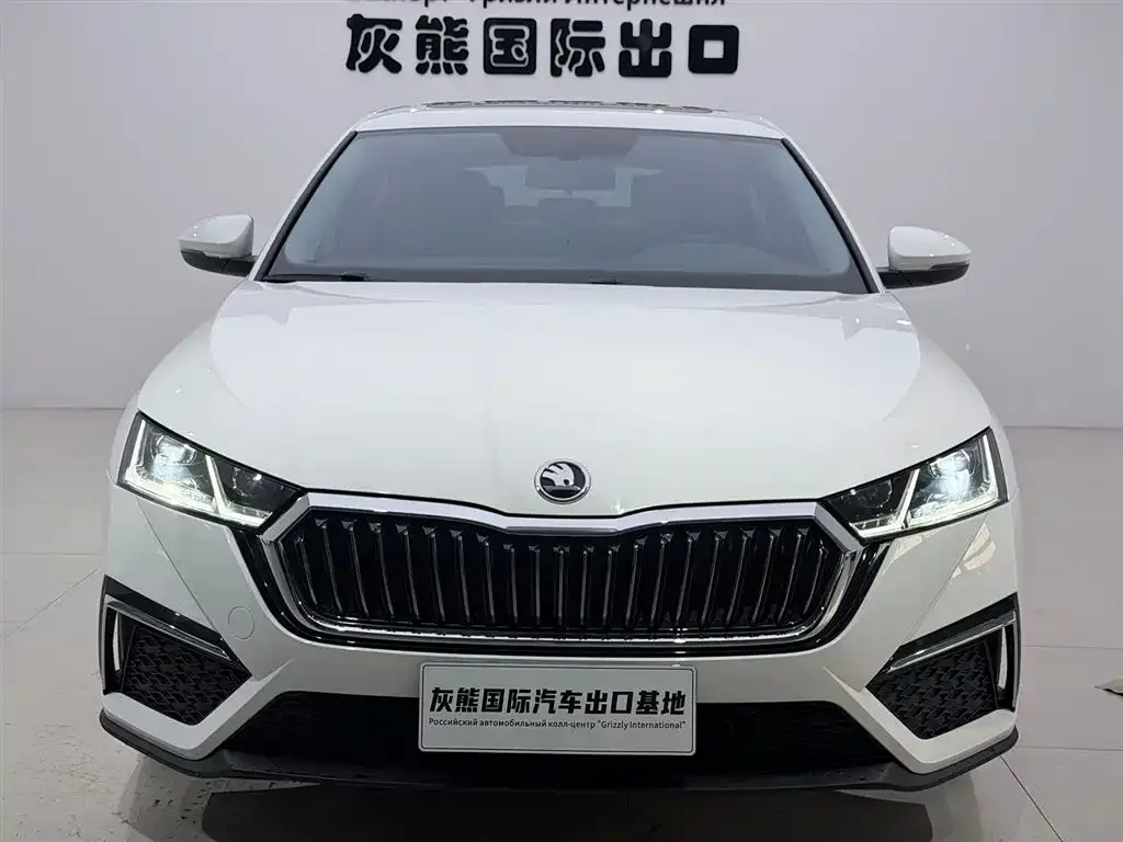 Skoda Octavia — фото 7