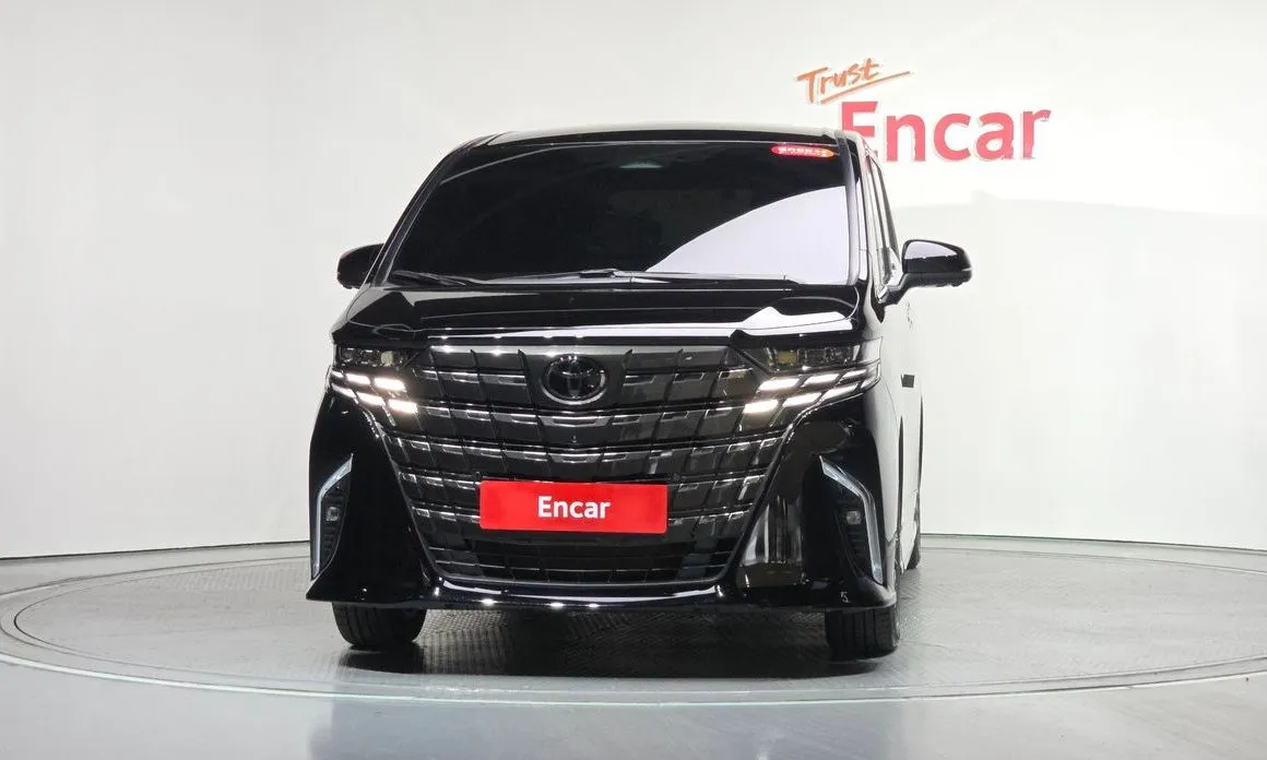 Toyota Alphard — фото 8