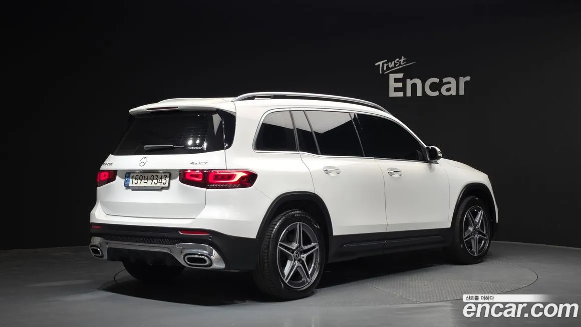 Mercedes-Benz GLB-Class — фото 6