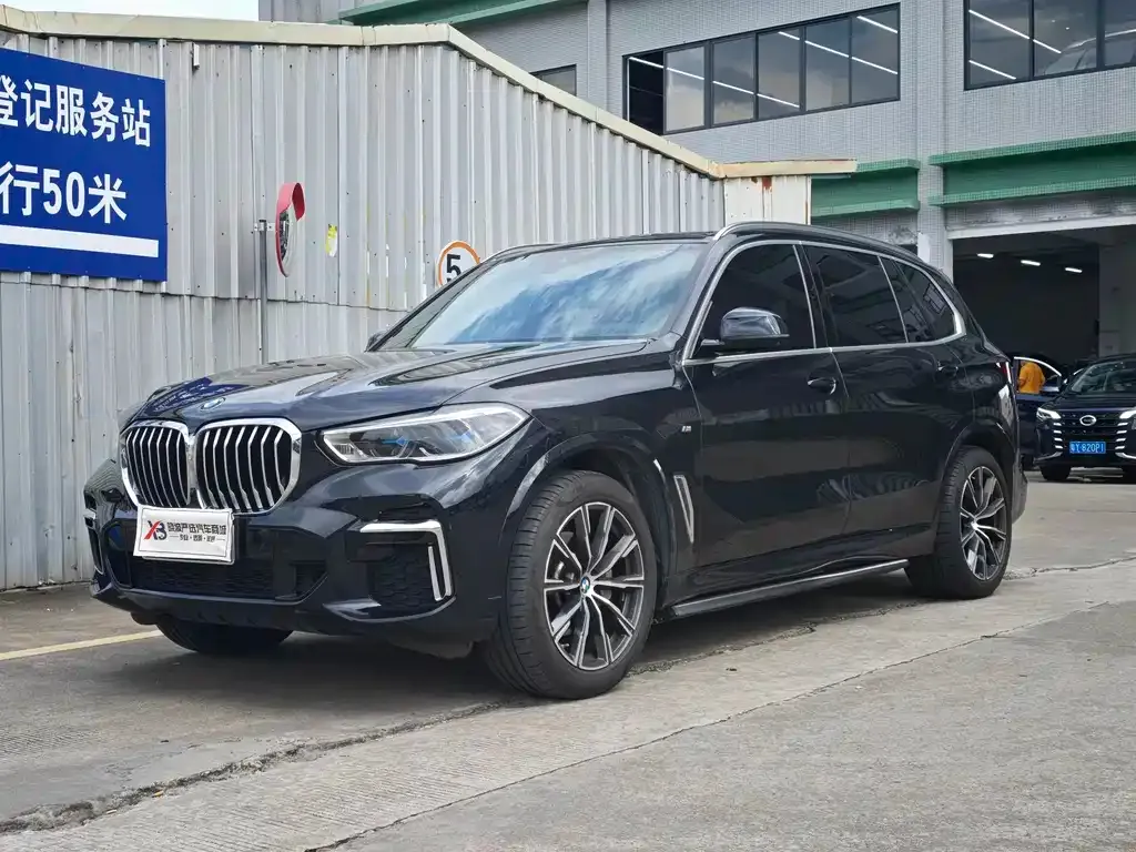 BMW X5 — фото 1
